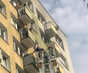 Brawurowa akcja strażaków na Pradze Południe