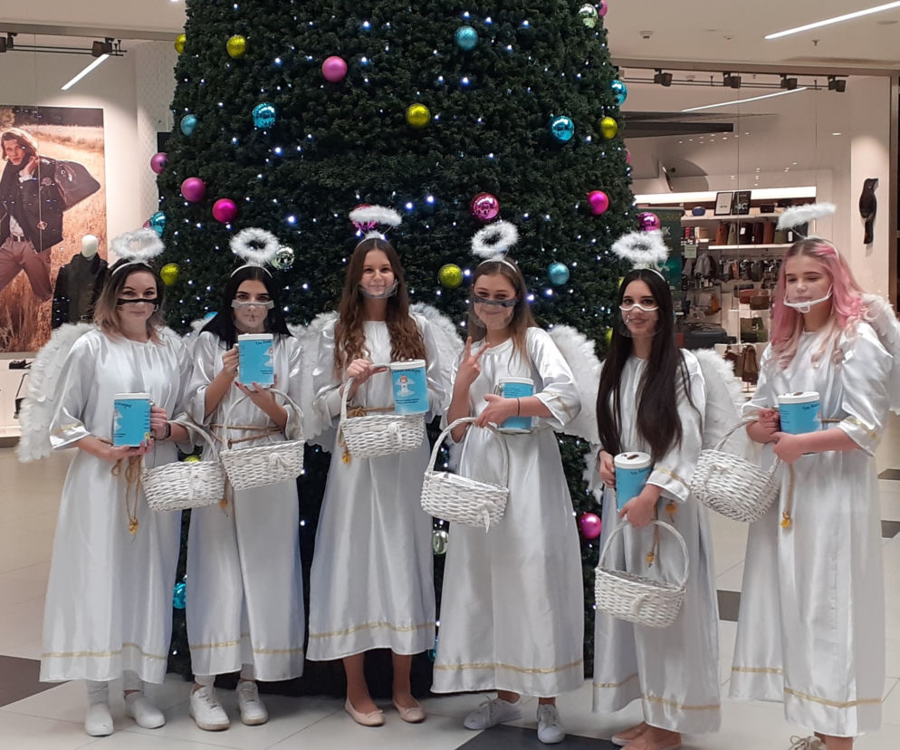 Aniołki prowadzą w Siedlcach zbiórkę wyłącznie na terenie Galerii Siedlce i supermarketu Carrefour