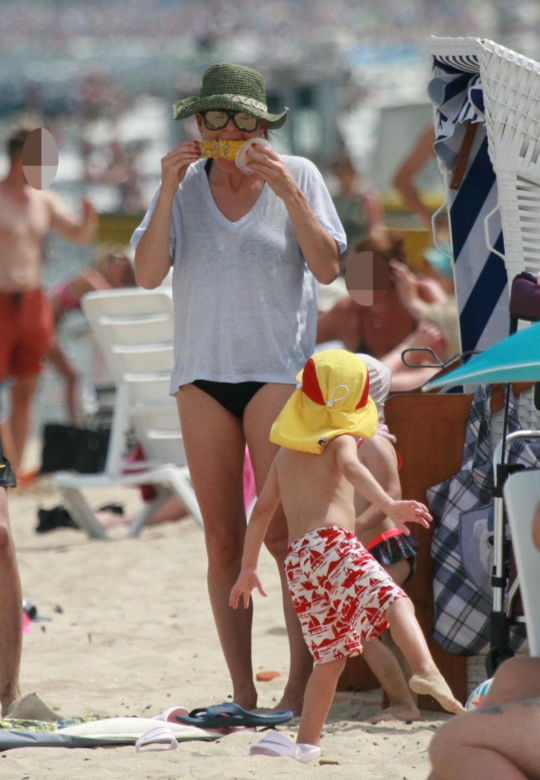 Agnieszka Radwańska na plaży