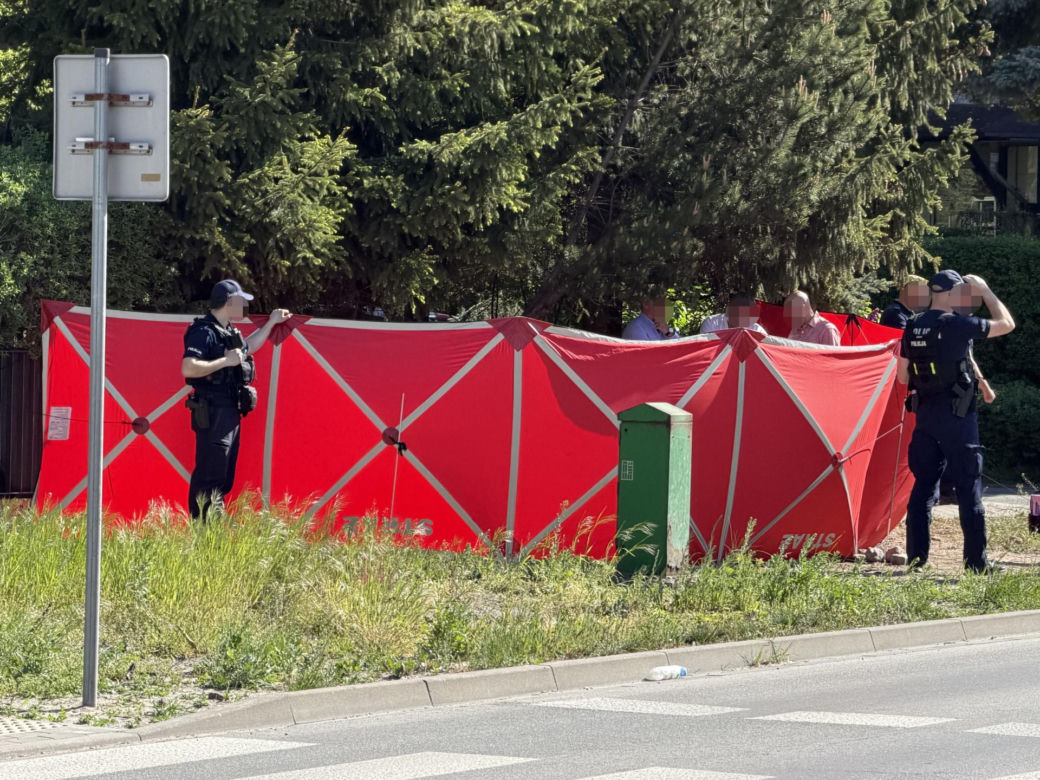 Na środku ulicy rozłożyli parawan. Nie żyje mężczyzna