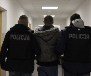 Morderstwo 39-letniej kobiety. Jej ciało znaleziono na strychu. Jest areszt i dozór dla podejrzanych
