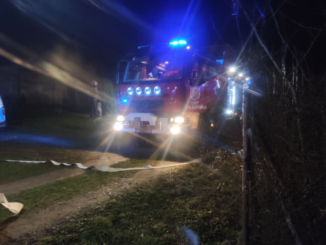 Koszmar w Kozłówku. W ogniu zginęła 30-letnia kobieta. Dwoje dzieci trafiło do szpitala