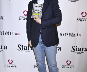 Markowska przytulała męża, Ostałowska zaskoczyła sylwetką, Ścibakówna błyszczała na premierze biografii Rewińskiego