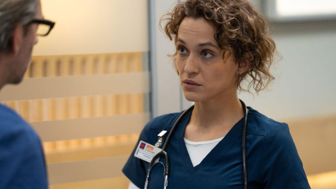 Na dobre i na złe odc. 975. Julka Burska (Aleksandra Hamkało), Artur Bart (Piotr Głowacki)