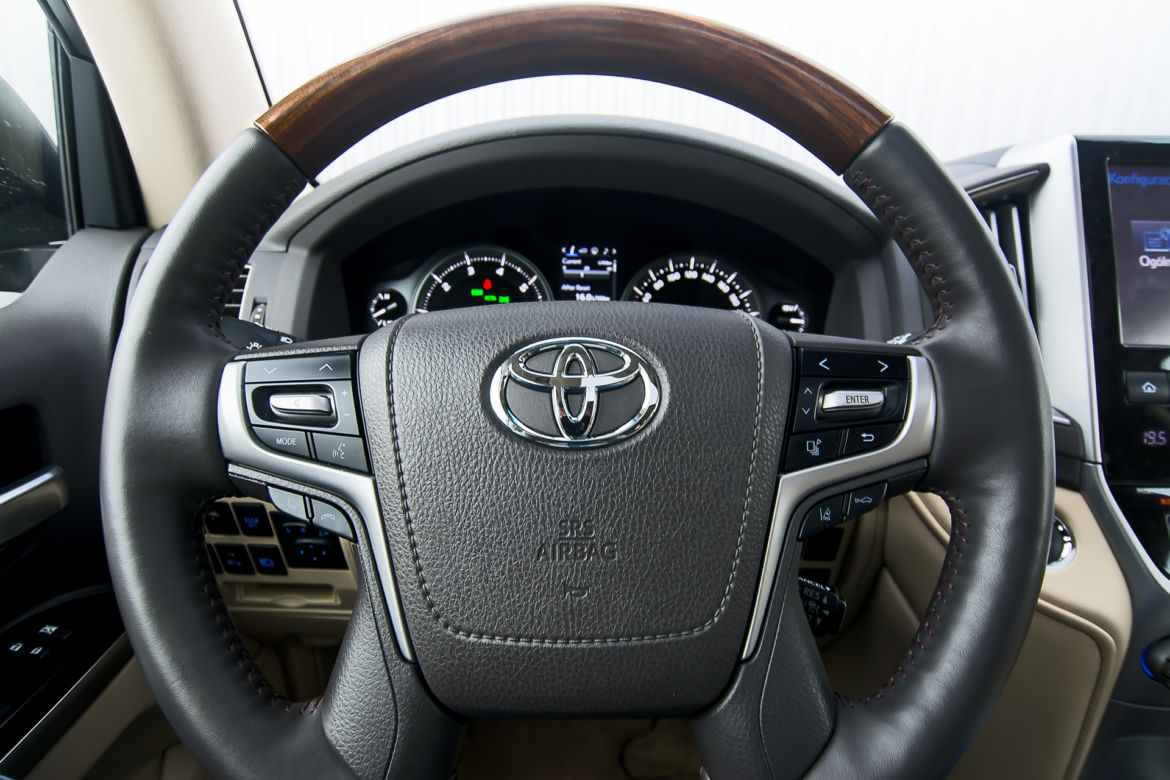 Toyota Land Cruiser V8 Limited