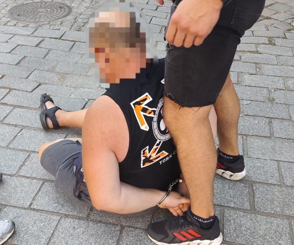 Katowice: Ukrainiec wpadł po kolejną gotówkę. Odbierał od oszukanego 90 tys. zł