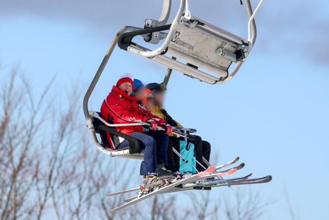 Michał Wójcik z PiS szaleje na nartach