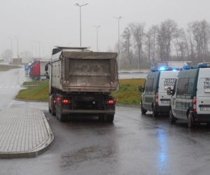Wzmożone kontrole ITD na Mazowszu. Inspektorzy zbadali ponad 200 pojazdów i trzeźwość kierowców