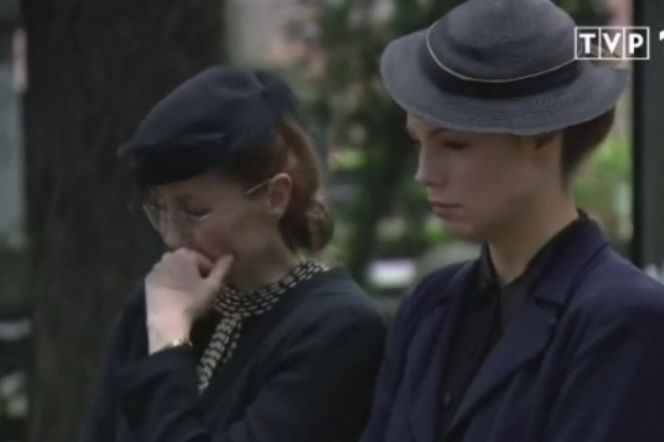 CZAS HONORU 5, odc. 59. Ruda (Karolina Gorczyca) z matką (Agnieszka Wosińska)