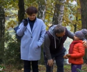 M jak miłość odcinek 1204. Artur Rogowski (Robert Moskwa), Marysia (Małgorzata Pieńkowska), Basia (Maja Wudkiewicz)