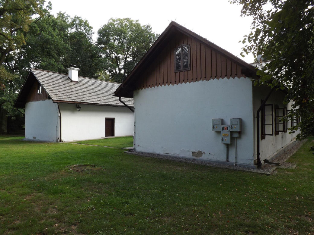 Ten małopolski dwór jest perłą architektury. Spotykali się w nim sławni artyści 