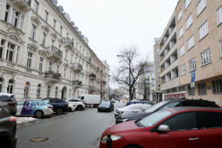 W samym sercu Warszawy, tuż przy Sejmie RP, znajduje się ulica o zaskakującej nazwie!