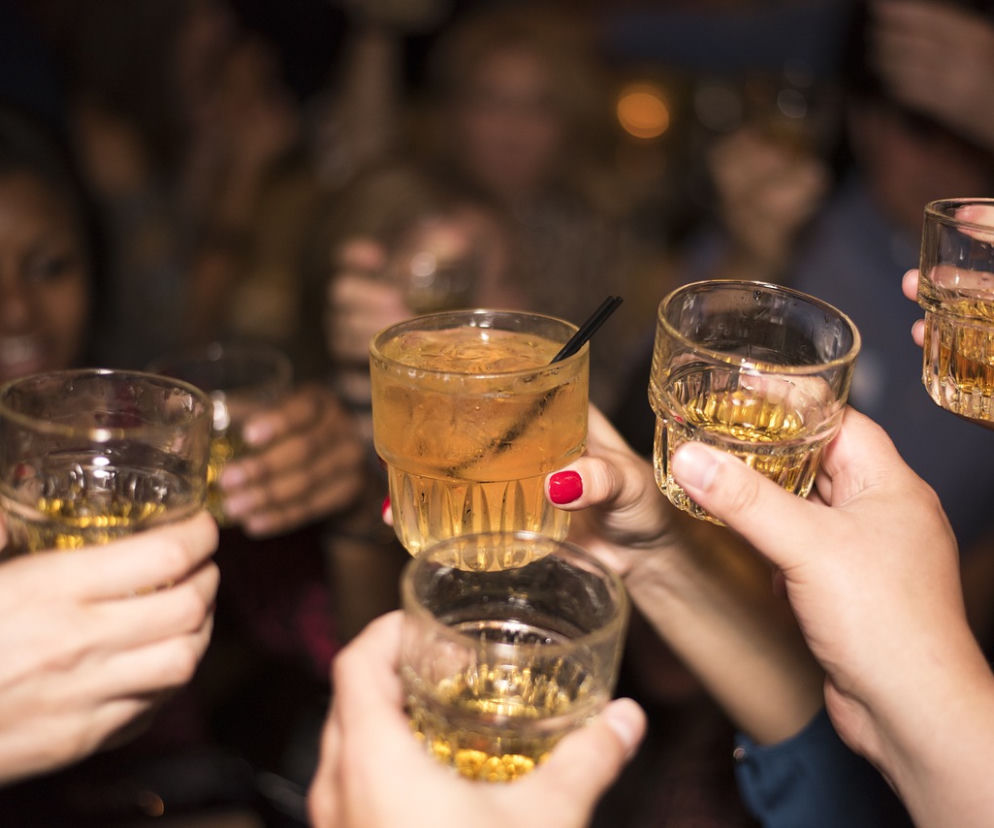 Przasnysz. 17-latek uderzył w twarz policjanta! Miał ponad 3 promile alkoholu!
