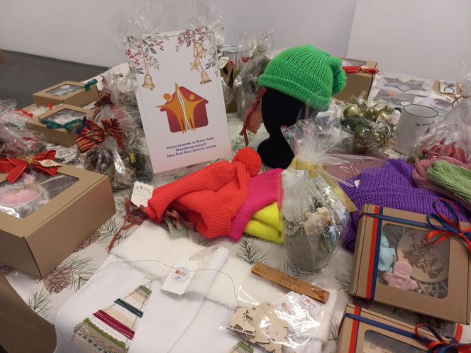 ​Z każdym dniem wybór jest coraz mniejszy. W Galerii MBWA w Lesznie trwa Kiermasz Świąteczny