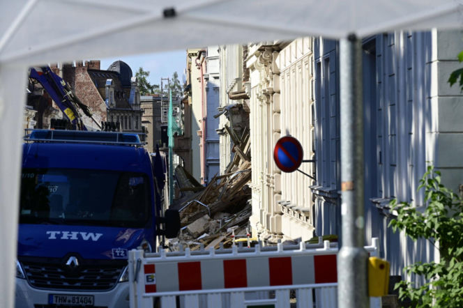 Po zawaleniu się budynku w Goerlitz trwa akcja ratunkowa, wydobyli w nocy ciało 25-latki