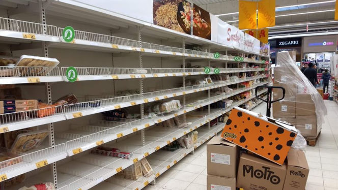 Panika w Białymstoku? Markety oblężone. Dzikie tłumy na zakupach [ZDJĘCIA]