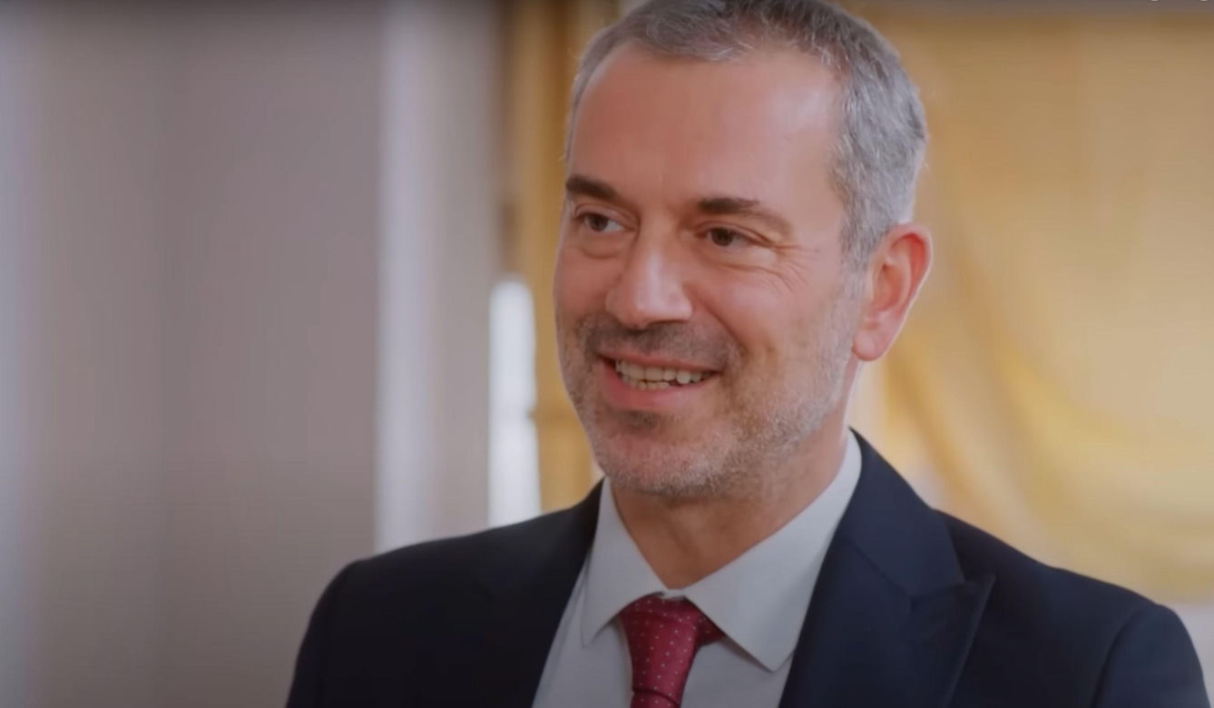Po wielu odcinkach wybojów i przeszkód Kuzey i Sila wreszcie się pobiorą.