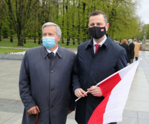 Bronisław Komorowski na obchodach Święta Flagi