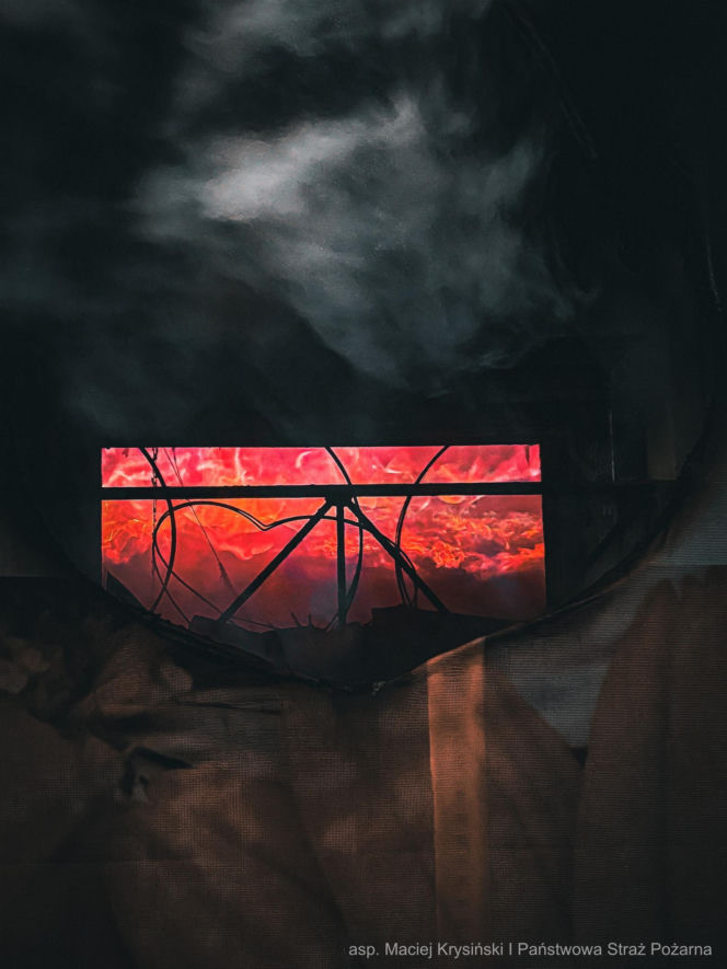 Pożar na targowisku przy ul. Bakalarskiej. Zatrzymano 36-letniego mężczyznę