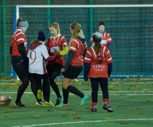 Męski sport? Chyba nie. Dziewczyny zagrały w spódnicach! Zobaczcie zdjęcia