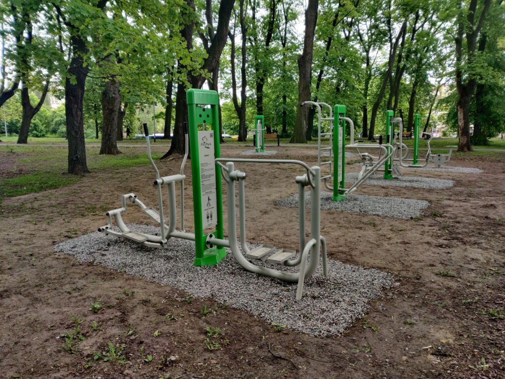 Siłownia pod chmurką w parku im. Hanny Pudlis