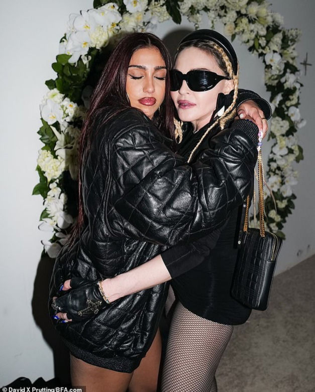 Piękna Lourdes Leon w odważnej sesji. Co ona ma ręce?