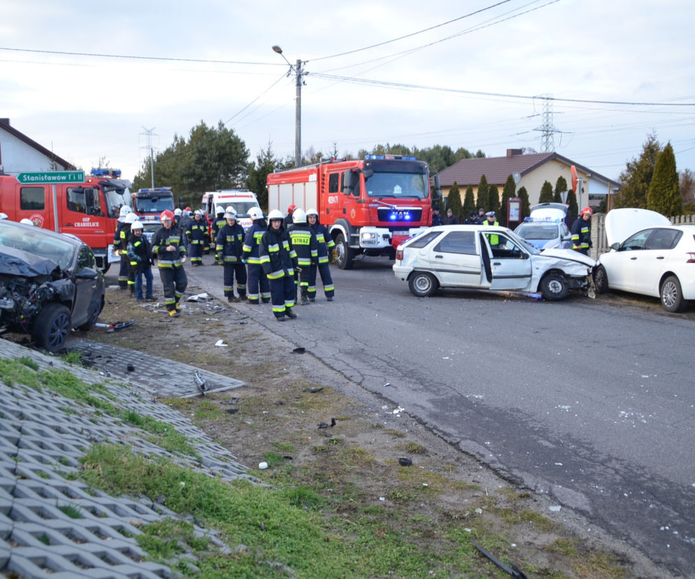 Zmasakrowane trzy auta i LPR w akcji