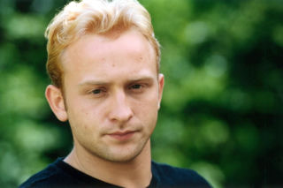 Borys Szyc kiedyś i dziś. Tak wyglądała jego droga na szczyt polskiego kina