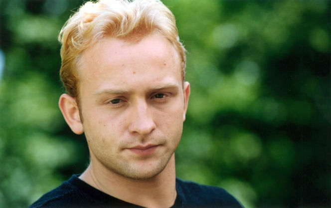 Borys Szyc kiedyś i dziś. Tak wyglądała jego droga na szczyt polskiego kina