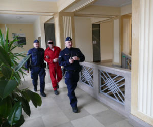 Ostrzelał braci i próbował zabić nożem znajomego. „Nie wiem, czy nim go uderzyłem”