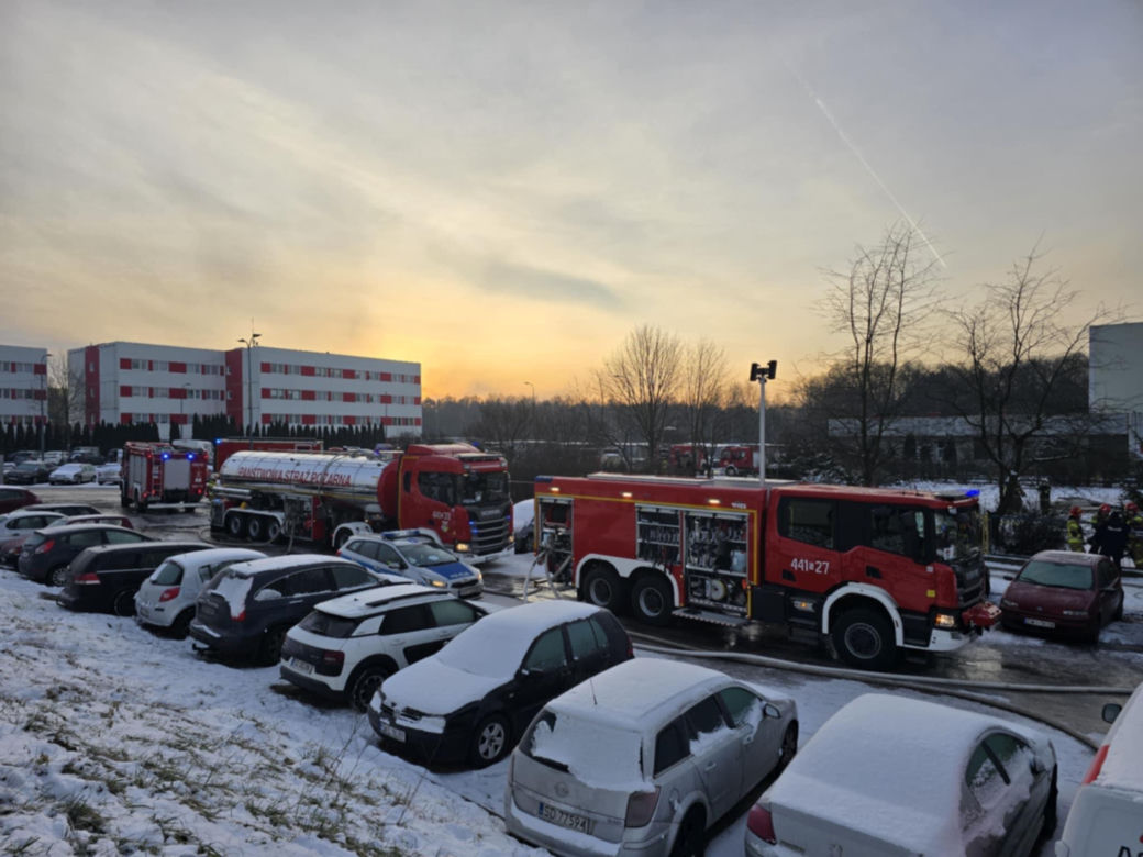 Pożar pustostanu w Dąbrowie Górniczej