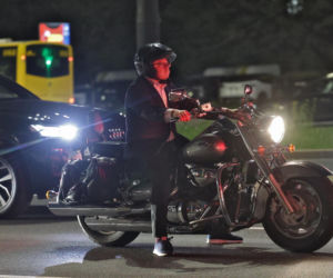 To nie poseł, to nocny jeździec