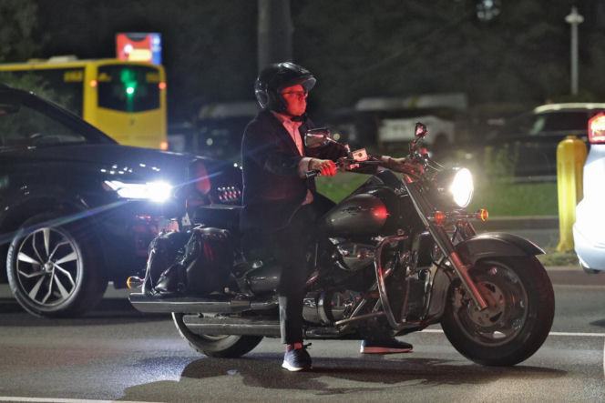 To nie poseł, to nocny jeździec