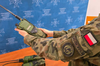 Radiostacje 3501 dla pomorskich Terytorialsów. Nowy sprzęt łączności od Radmor