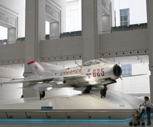 Rój starych myśliwców J-6 przerobionych na drony. Jak Chiny planują obezwładnić obronę Tajwanu?