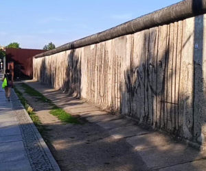 65 lat temu powstał Mur Berliński
