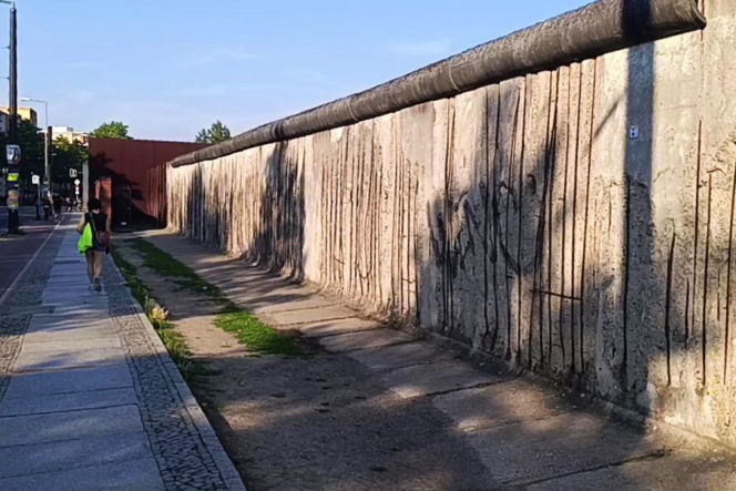 65 lat temu powstał Mur Berliński