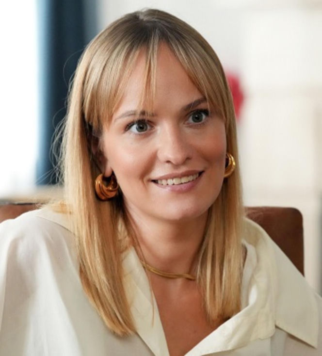 Barwy szczęścia, odc. 3312. Ola (Michalina Robakiewicz)