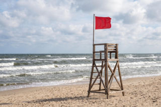 Ponad 20 plaż z zakazem kąpieli. Ratownicy apelują o ostrożność