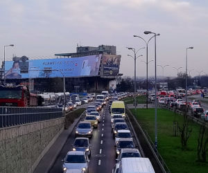 Kraków: Poważny wypadek na rondzie Grunwaldzkim. Karetka zderzyła się z autobusem