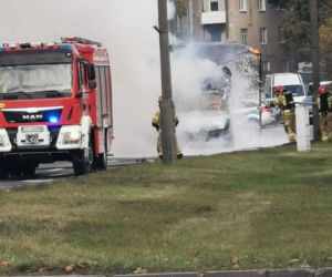 Bydgoszcz: Pożar samochodu dostawczego na ul. Fordońskiej [ZDJĘCIA]