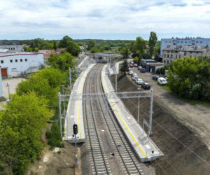 Bydgoszcz przebudowuje wiadukt przy stacji Fordon. To brakujące dojście do zmodernizowanej kolei