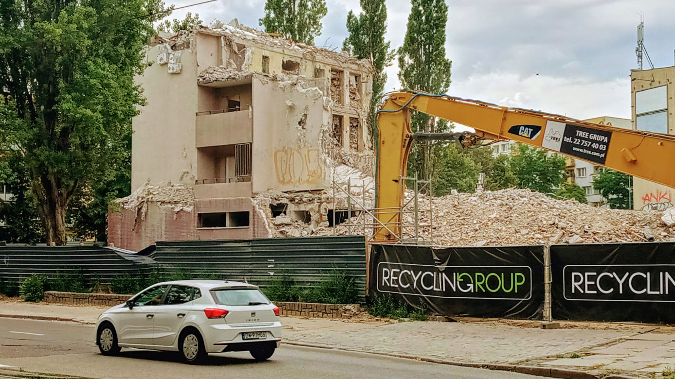 Rozbiórka Domu Marynarza - lipiec 2020