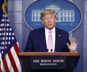 Głosowanie korespondencyjne. Trump zabrał głos. 