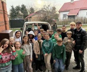 Rekord pobity! Ponad 400 kg karmy zebrane w akcji TikTokera dla schroniska w Ostrowie