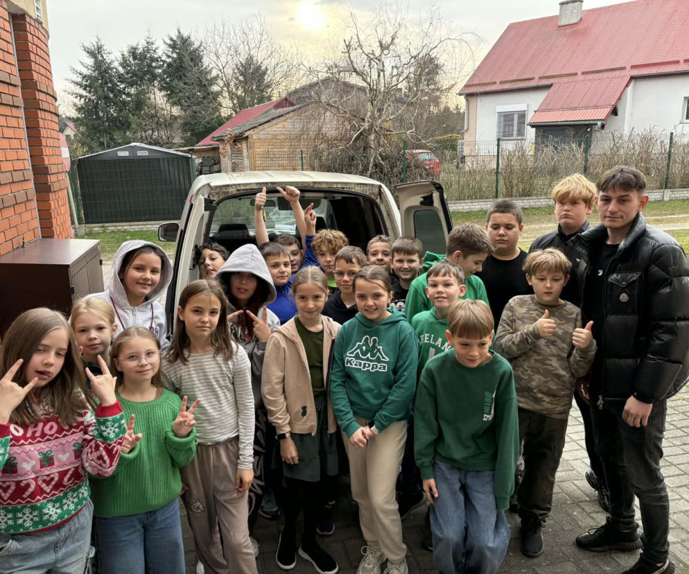 Rekord pobity! Ponad 400 kg karmy zebrane w akcji TikTokera dla schroniska w Ostrowie