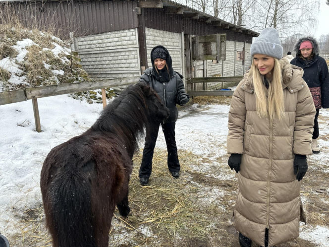 Joanna Krupa odwiedza schronisko dla zwierząt
