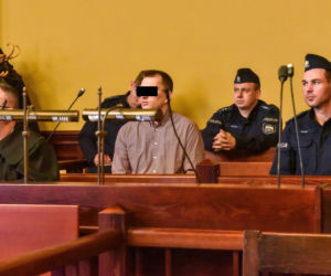 Paweł W. mógł zabić młode małżeństwo przygniatając ich samochodem do ściany