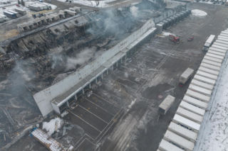 Wielki pożar magazynu pod Poznaniem. Skala zniszczeń poraża!