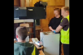 Najpierw razem pili, później polała się krew. Brat na brata ruszył z nożem!